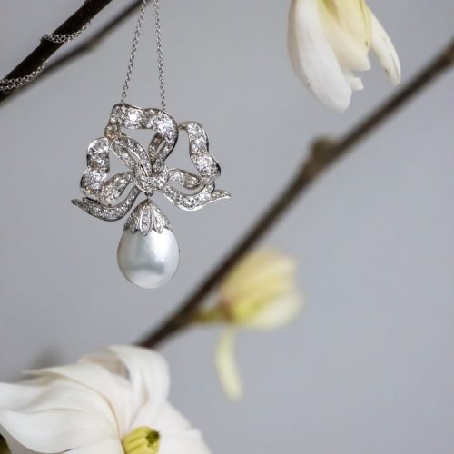 Late Victorian/Early Belle Epoque Diamond Bow Necklace.