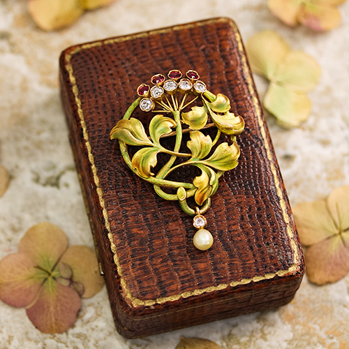 Falling Leaves Blog Menu Drop.