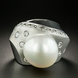 Modern South Sea Pearl And Diamond Ring - 2