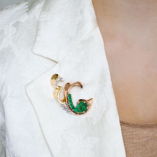 Trabert & Hoeffer Mauboussin "Reflection" Cabochon Emerald Retro Brooch